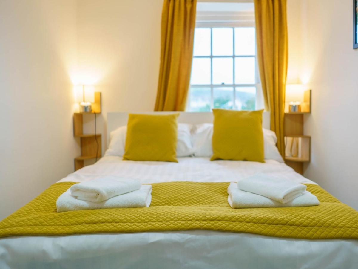 Pass The Keys Modern 2 Bed Flat Overlooking Aberaeron Harbour ภายนอก รูปภาพ