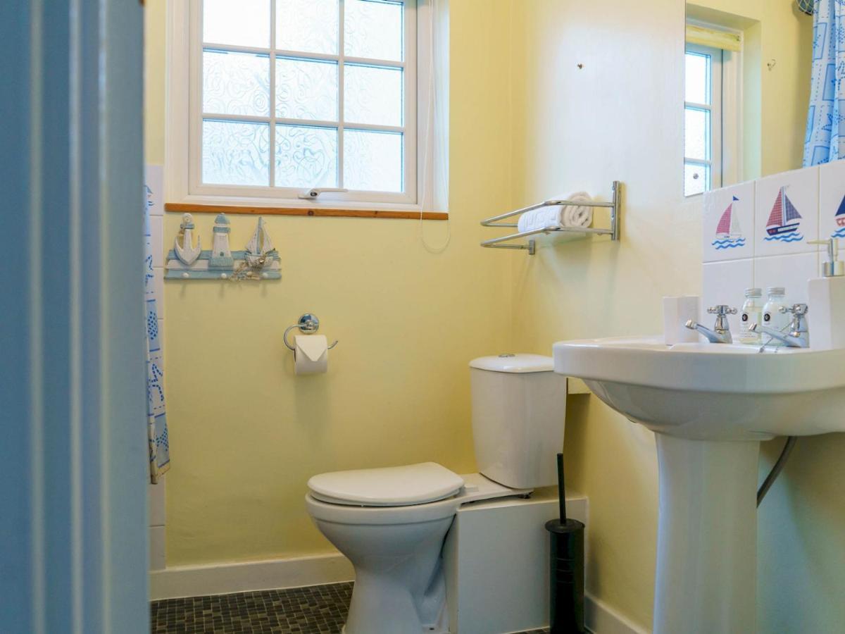 Pass The Keys Modern 2 Bed Flat Overlooking Aberaeron Harbour ภายนอก รูปภาพ